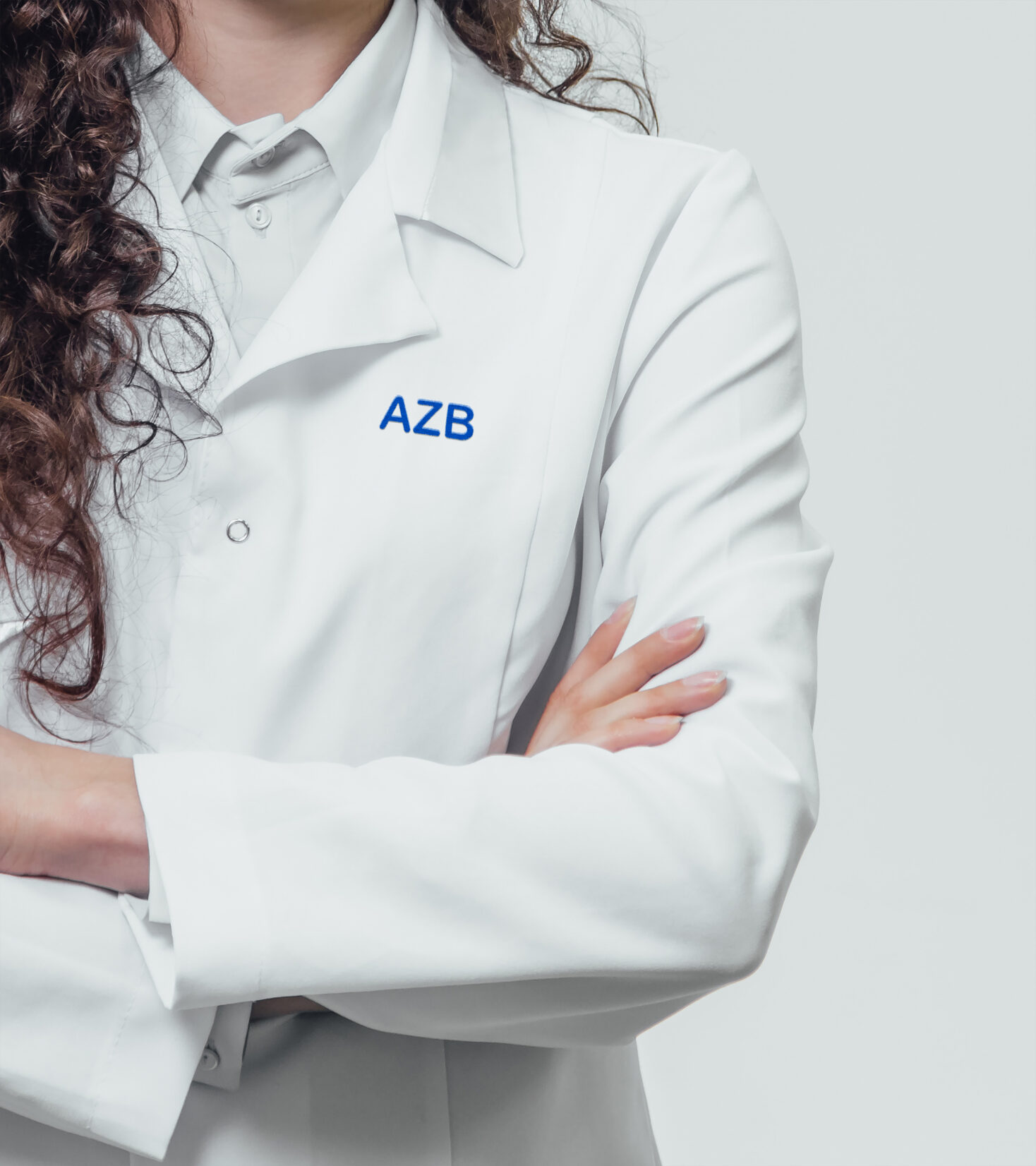 Firmen-Bekleidung mit dem Logo des AZB.